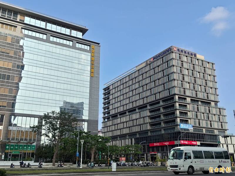 國民黨2018稱「AI城市還是BI城市」?網評:這次、高雄不能再選錯人