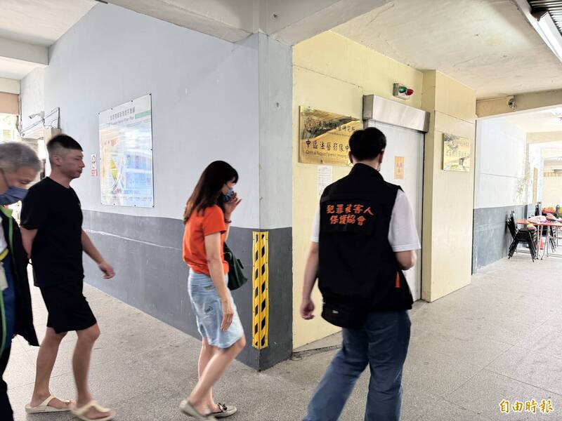 檢察官相驗陳姓女護理師 家屬痛哭