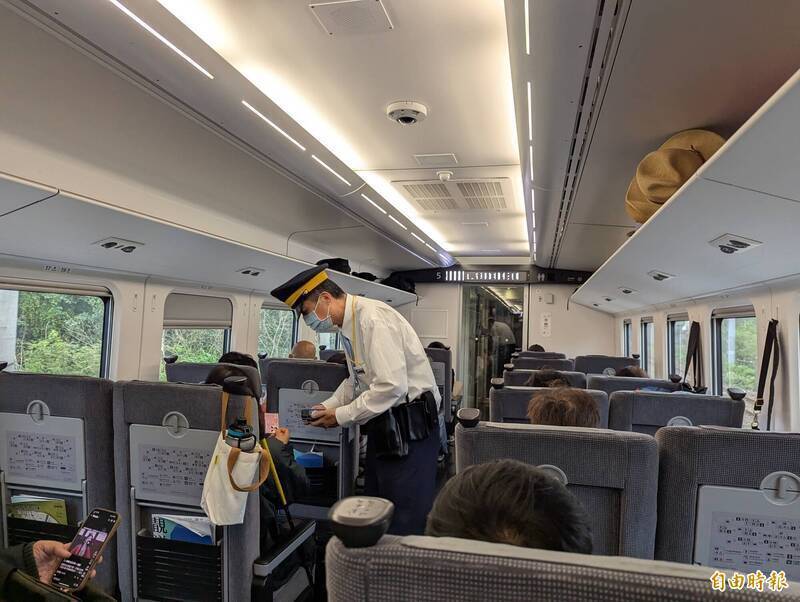 台鐵9/10起開放車上補票用手機付款 9種行動支付都行