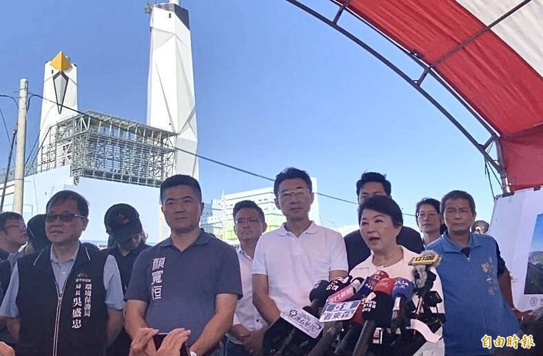 盧秀燕進中火拋重話 「增氣不拆煤」騙中部人不發使用執照