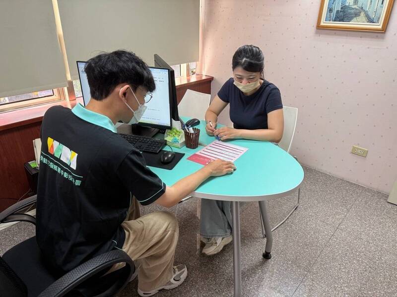 待業近2年「不知道能做什麼」 她藉這計畫挖出隱藏專長成功就業