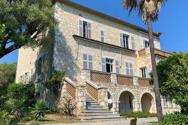 法國雷諾瓦博物館遭闖空門! 竊賊割畫帶走4件藝術品 估值3.3億元