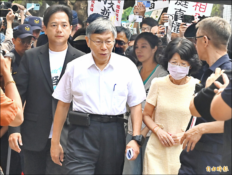 政治獻金案二審開庭》柯仍主張無罪 李文宗不排除認罪