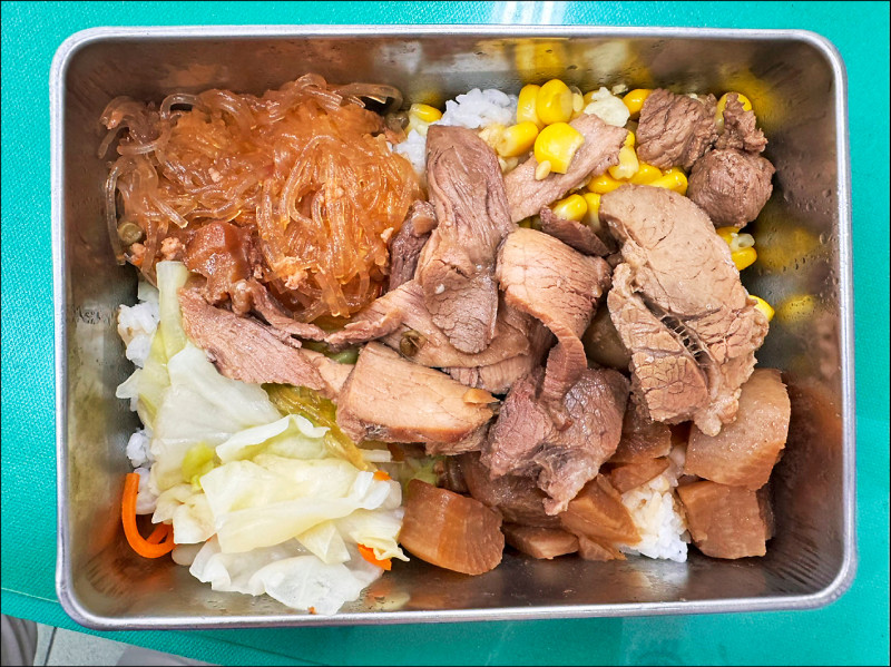 北市食安出包 免費營養午餐酸臭87生腹瀉