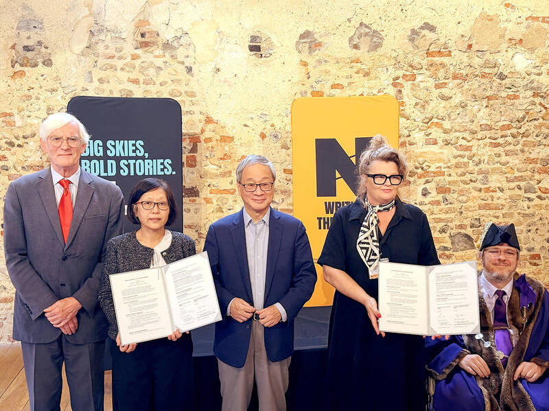 《TAIPEI TIMES》Taiwan and the UK sign literature translator deal