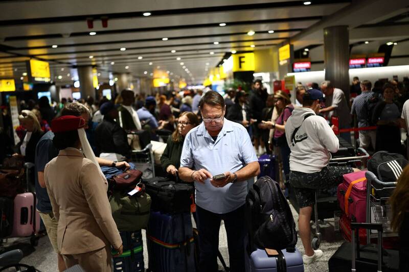 英國航空交通管制系統大故障!上千航班取消仍會持續延誤