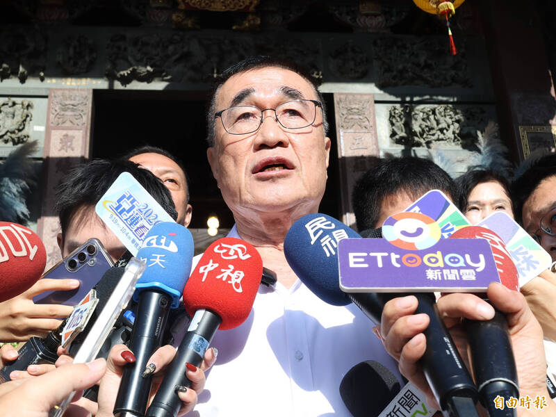 老鼠闖台北大巨蛋害中職比賽暫停 李四川:由遠雄處理
