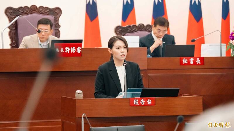 高虹安任內最後施政報告主打零負債 時力批灑幣、食安避而不談