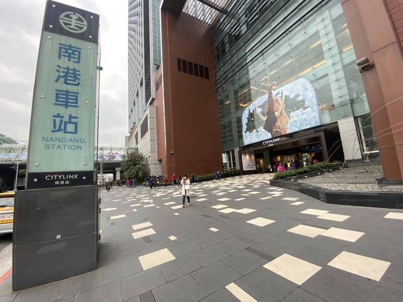 南港車站大停電!饋線設備跳脫 台電全力搶修中