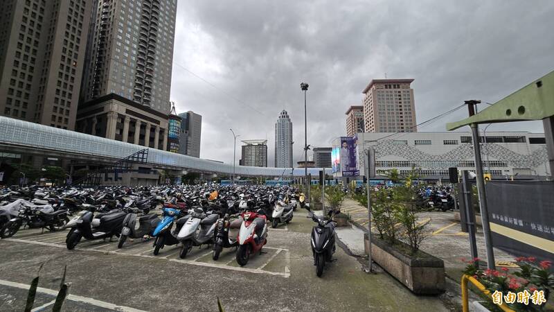 要蓋兒童館!板橋車站旁停車場傳將歇業民憂停車更難 侯友宜說明停車資訊