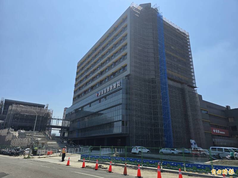 屏東基督教醫院新院區主體竣工 明年上半年啟用