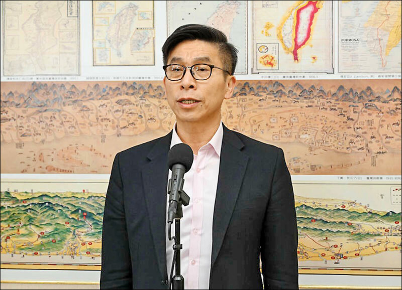 破壞抗議現場警戒護欄 鍾佳濱涉妨害公務罪起訴