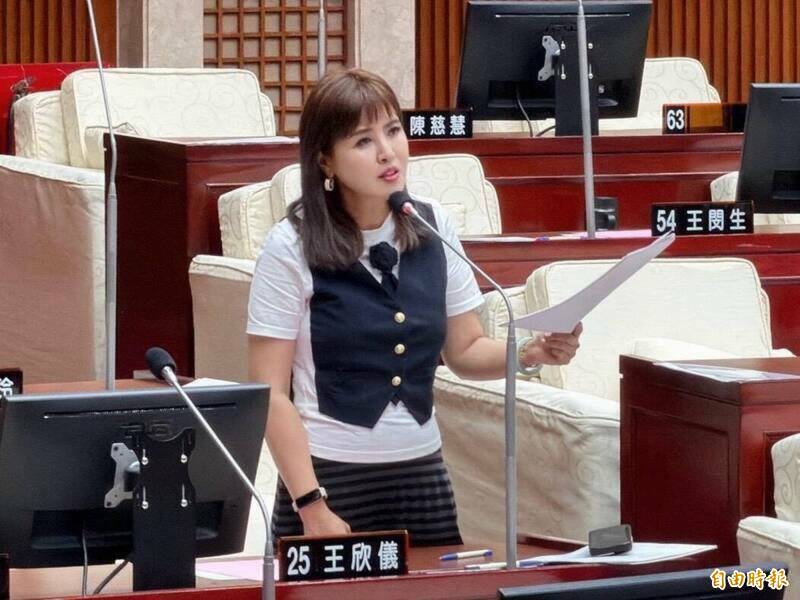 王欣儀爆料北市又1校學生「腹瀉」 網笑翻:是在提油救火嗎