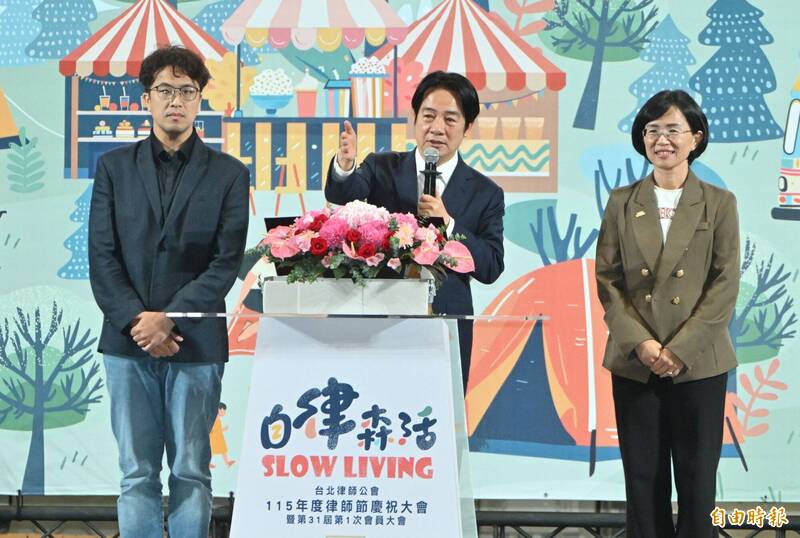 蔣萬安為何缺席律師節大會?他點沈伯洋、蘇巧慧「都有1資格」笑翻網