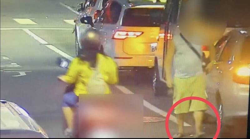 高雄男吃鹽埕美食掉出海洛因 警調監視器送辦