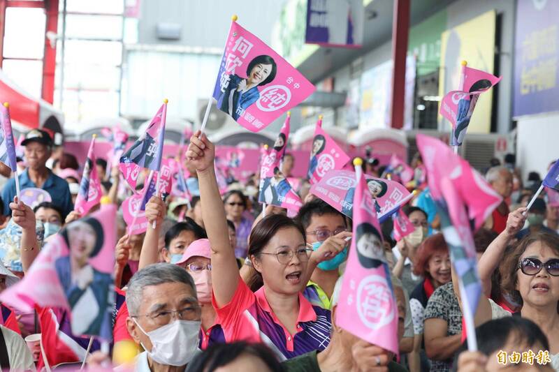 何欣純競總「還沒開場」湧3000人爆場。（記者蔡淑媛攝）