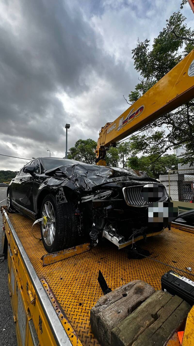 輔助駕駛又釀禍!國1銅鑼段旅行車追撞緩撞車 駕駛乘客2人受傷
