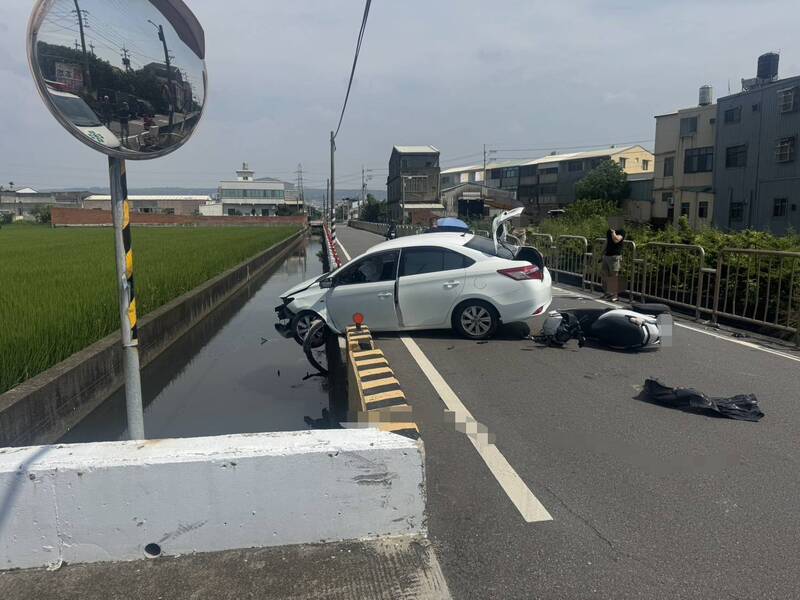 台中女大生騎機車與轎車碰撞 命危搶救中