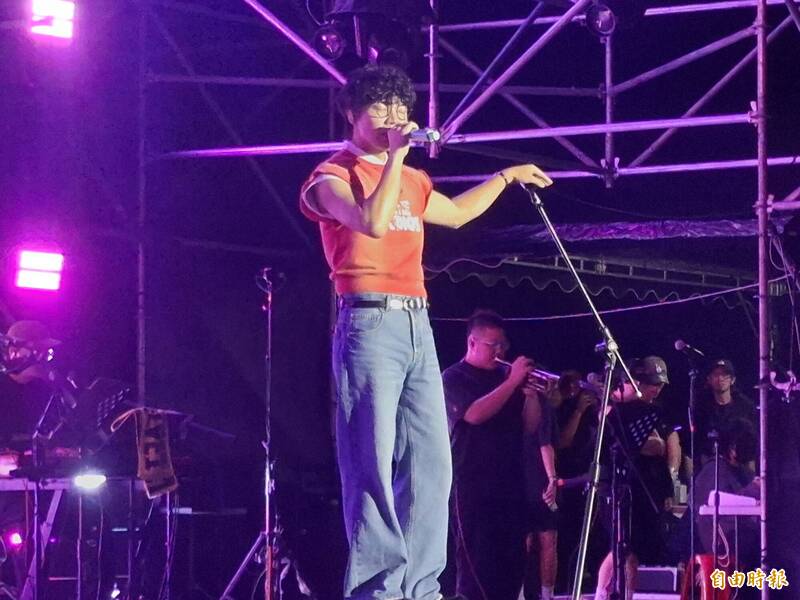 澎湖追風音樂燈光節開紅盤!圭賢、盧廣仲嗨唱 觀音亭人潮爆棚