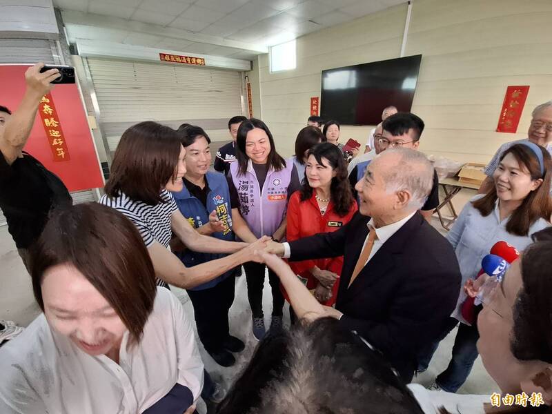 王金平點頭出任柯志恩競總主委 喊話撩落去拚高雄