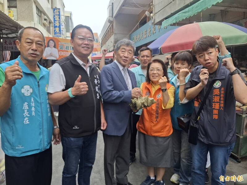 陳時中跨海助選 吳淑瑾率民進黨戰將北辰市場掃街