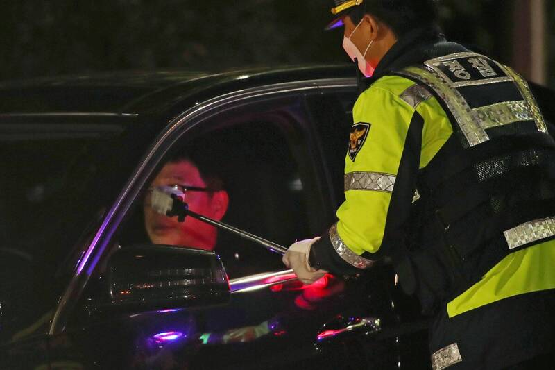 離譜!韓男2個月酒駕5次 被判刑2年