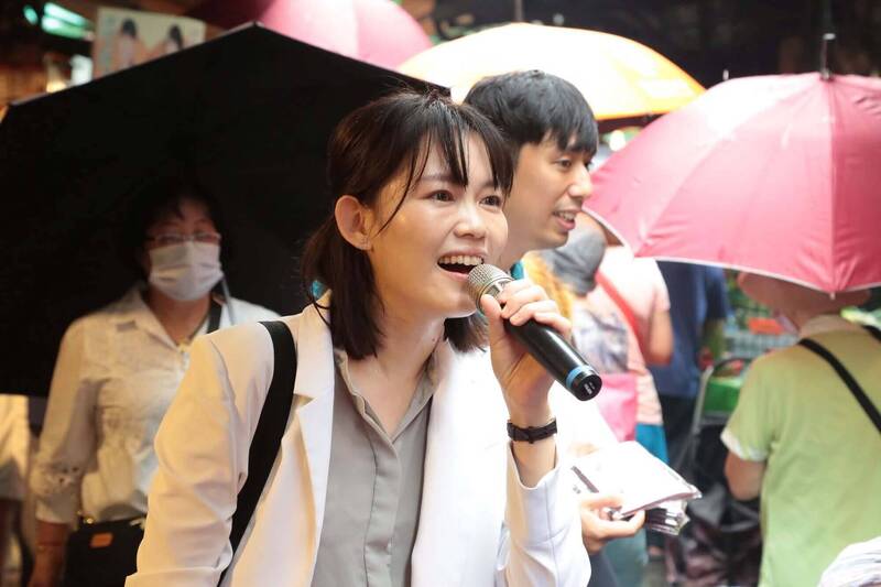 小巨蛋天幕現Chinese Taipei 吳欣岱揭北市府非首次失守:娛樂包裝溫水煮青蛙