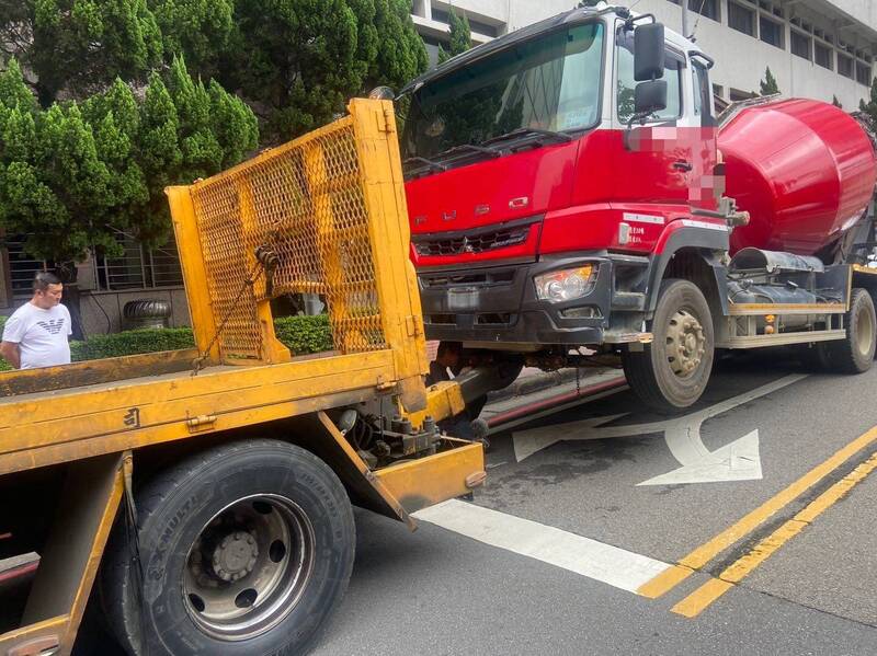 桃園交大抓超載揪出酒駕 預拌混凝土車駕駛辯「只有喝1杯藥酒」