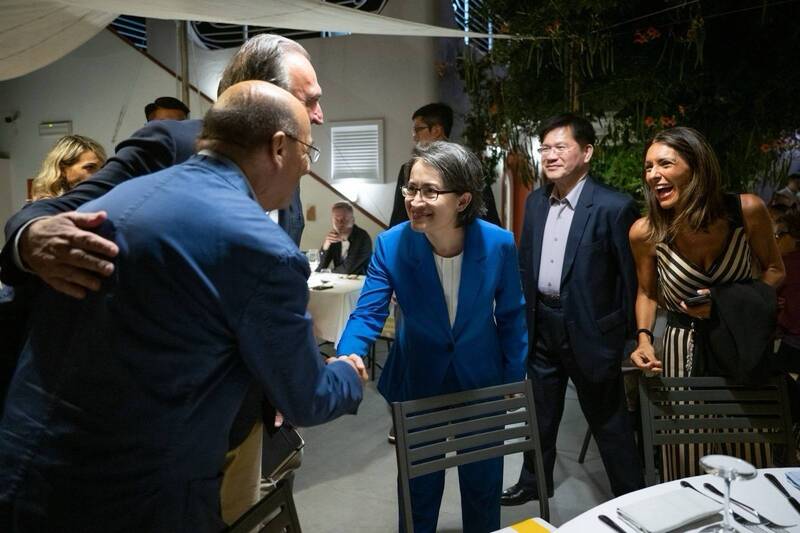 蕭美琴出席歐洲議會副議長皮齊耶諾晚宴 會晤復興歐洲黨團主席阿耶