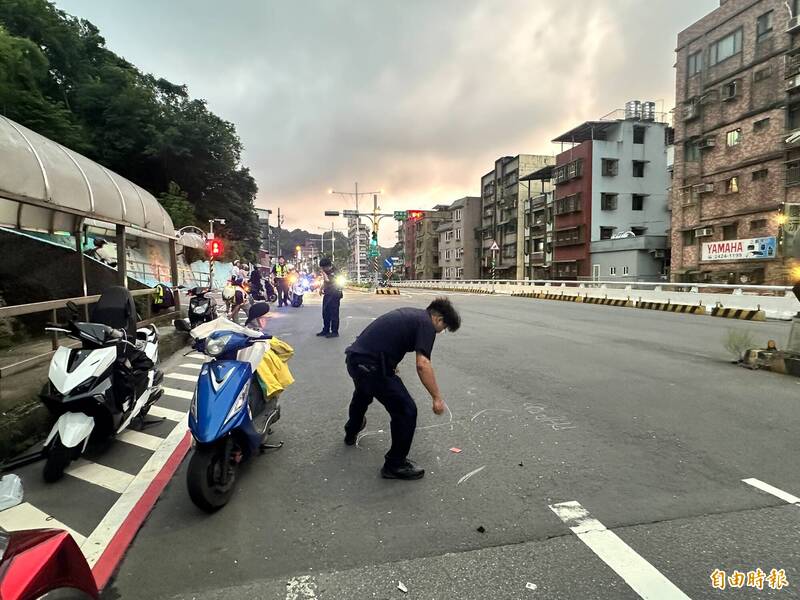 轉彎未讓直行車 男騎士載母擊落Uber送餐員釀3傷