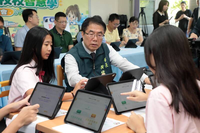 台南砸22億推AI教育 全市全面啟動智慧教學
