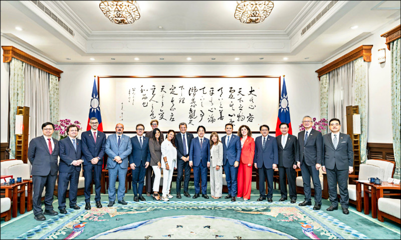 多國政要接連訪台 寫下「首度、最大規模」紀錄》學者:象徵與自由民主陣營站在一起