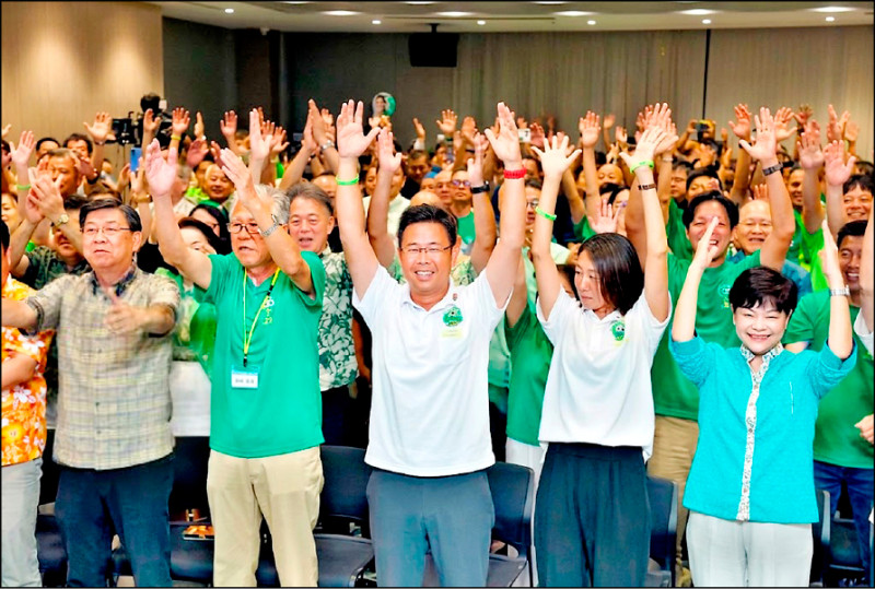 高市關鍵勝利》沖繩變天 古謝玄太當選知事
