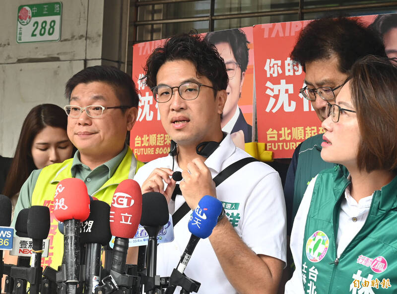 偷臭蔣萬安？喜歡遇到直言敢諫的里長 沈伯洋給拍：不要向上管理