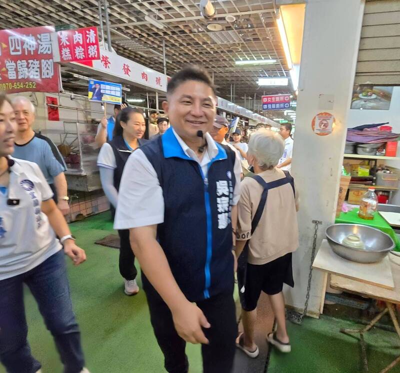 吳宗憲羅東走透透行程 深入市場拜票請託拚選戰