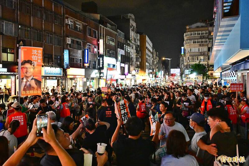 加派警力!沈伯洋掃公館夜市50公尺走近15分鐘 支持者:蔣萬安當市長就不順