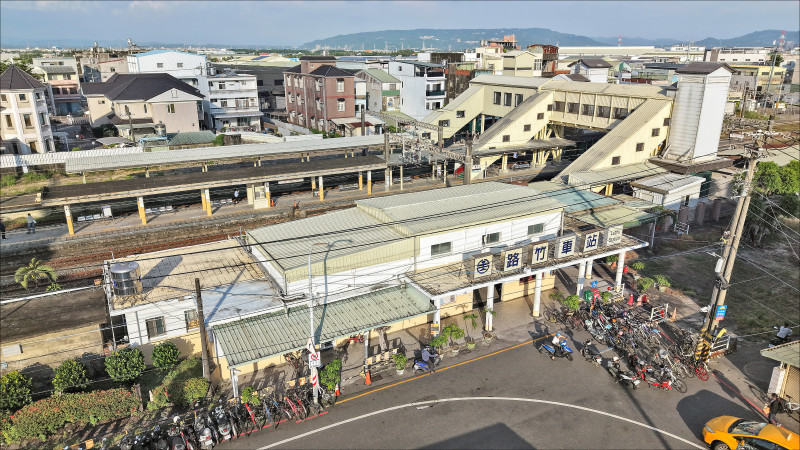 台鐵路竹車站拆除重建 10月招標