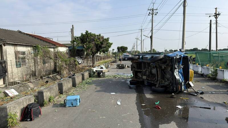 雲林車禍1死3重傷！母載雙胞胎上學與貨車相撞 駕駛竟是失聯移工
