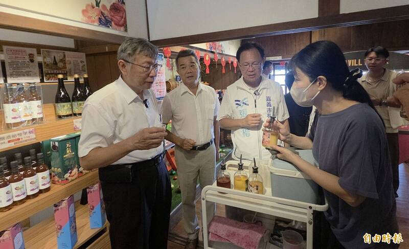 柯文哲催小草返鄉投票 嘉市長選戰鎖定4萬青年票