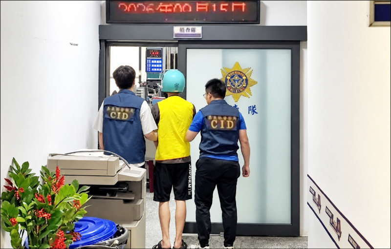 不滿母遭家暴》兒持刀弒父 落網辯沒有記憶