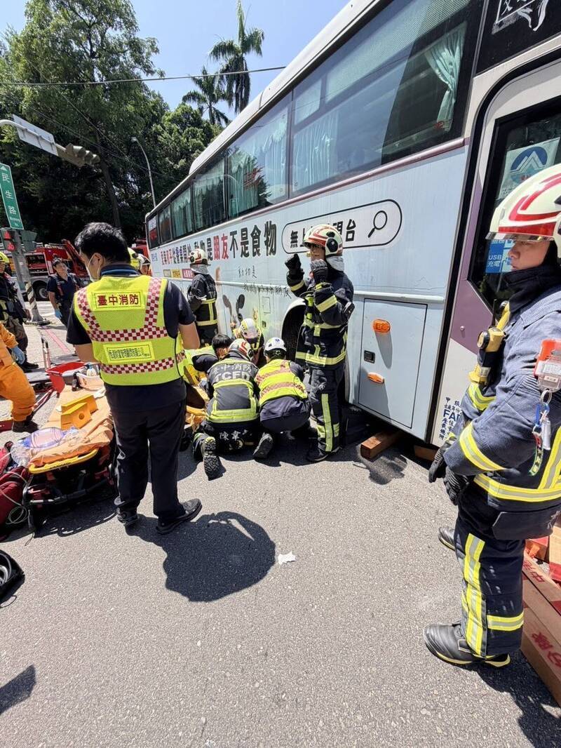 新加坡婦遭國光客運輾壓命危 交部公路局:派員實地檢查
