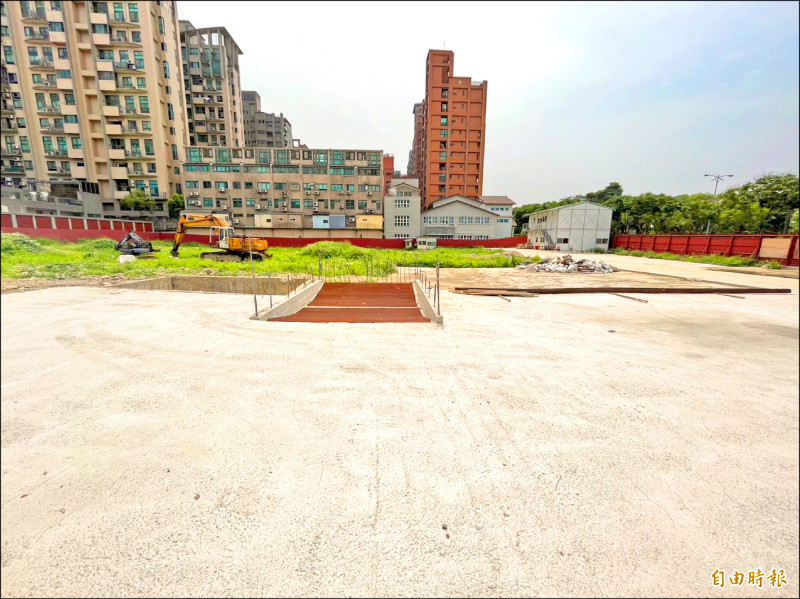 徐欣瑩稱東區市場案空轉 鄭朝方:建設要蓋好而非將就