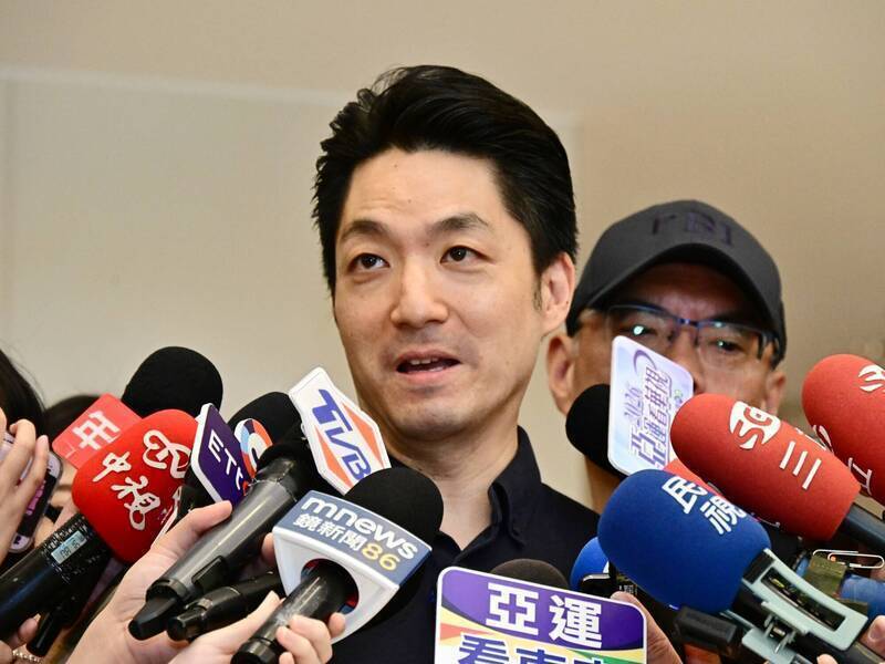 蔣萬安DNA爭議 張景森:民政局長不要再玩「消消樂」快回答