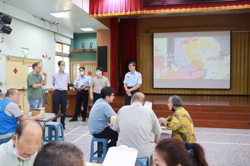 苗栗看守所辦中秋懇親會 收容人與家人重聚話思念