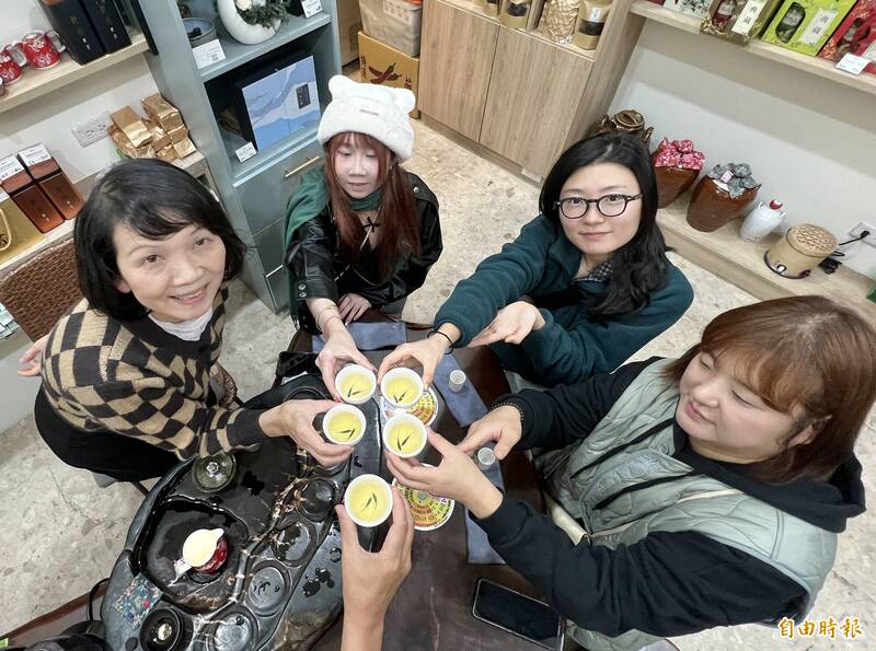 圖輯》茶香外交溫潤中文怪物 茶藝老師蔡美雅讓世界看見台灣