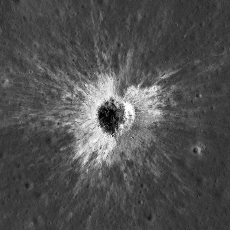 月球驚見比羅馬競技場更大新撞擊坑 NASA估百餘年僅見