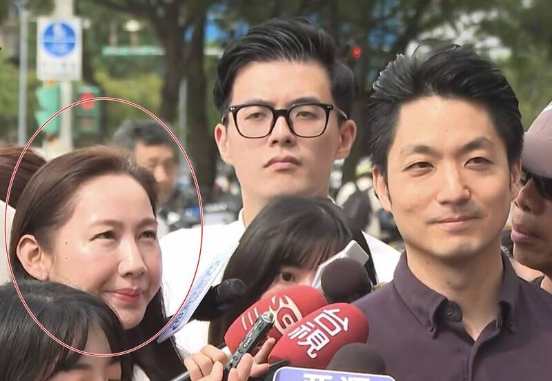 「洋流」遭酸都是蟑螂老鼠!記者問蔣萬安看法 她竟在旁翻白眼