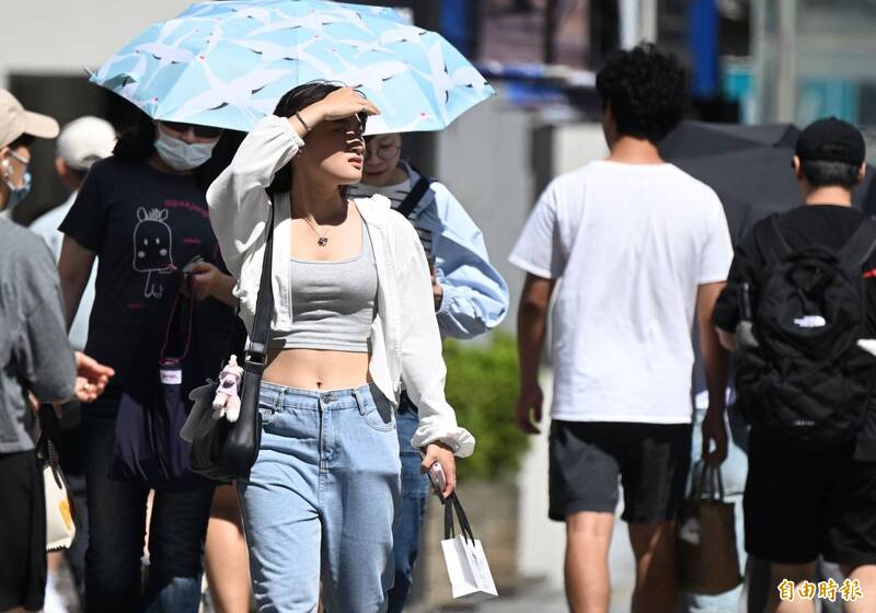 今起高溫逐日略升! 吳德榮曝週末天氣:「1區域」午後防降雨