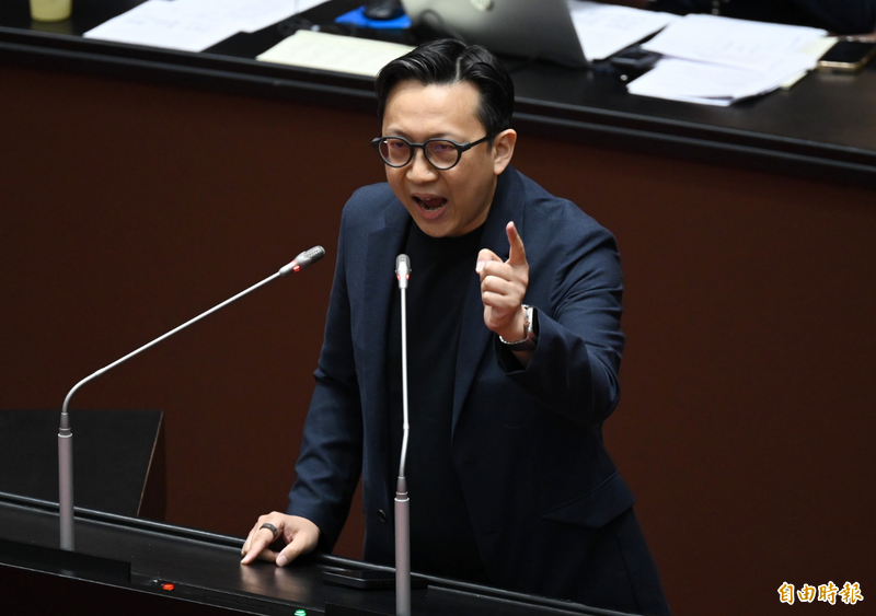 換殼代工!藍委葛如鈞喊「中國AI是假的」 遭深藍、小粉紅灌爆