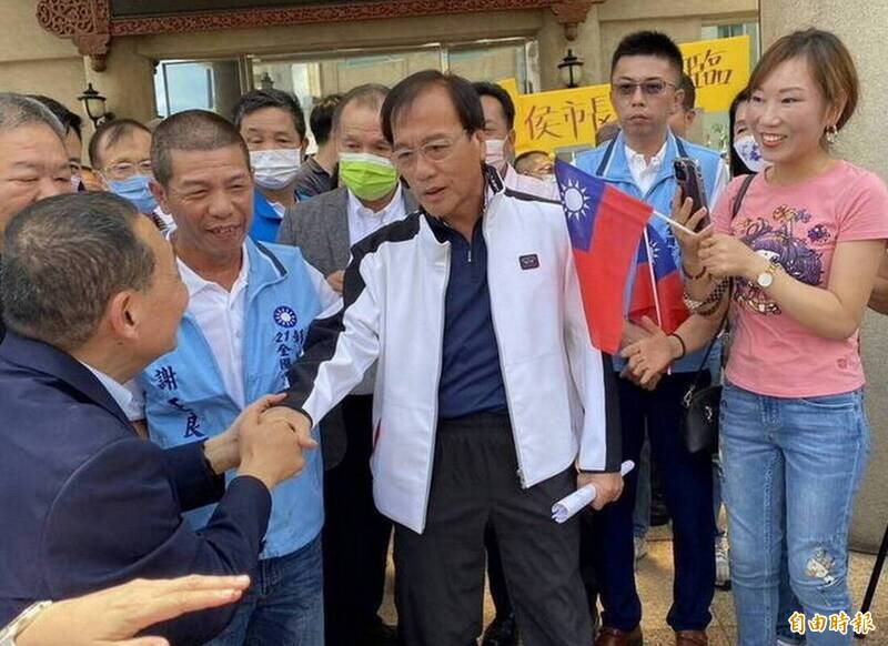 謝典霖涉賄選漏夜開覊押庭 謝家掌門人謝新隆覊押禁見